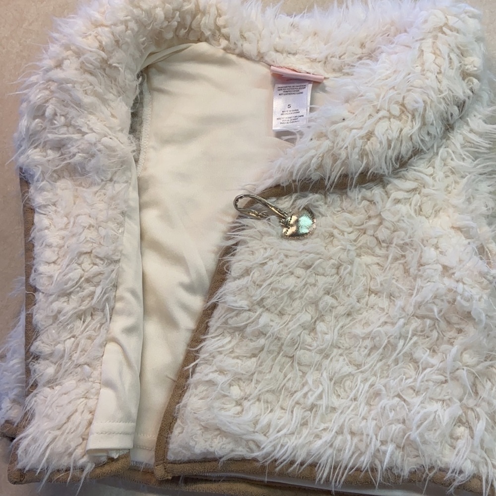 Little Lass Vest - Picture 8 of 9